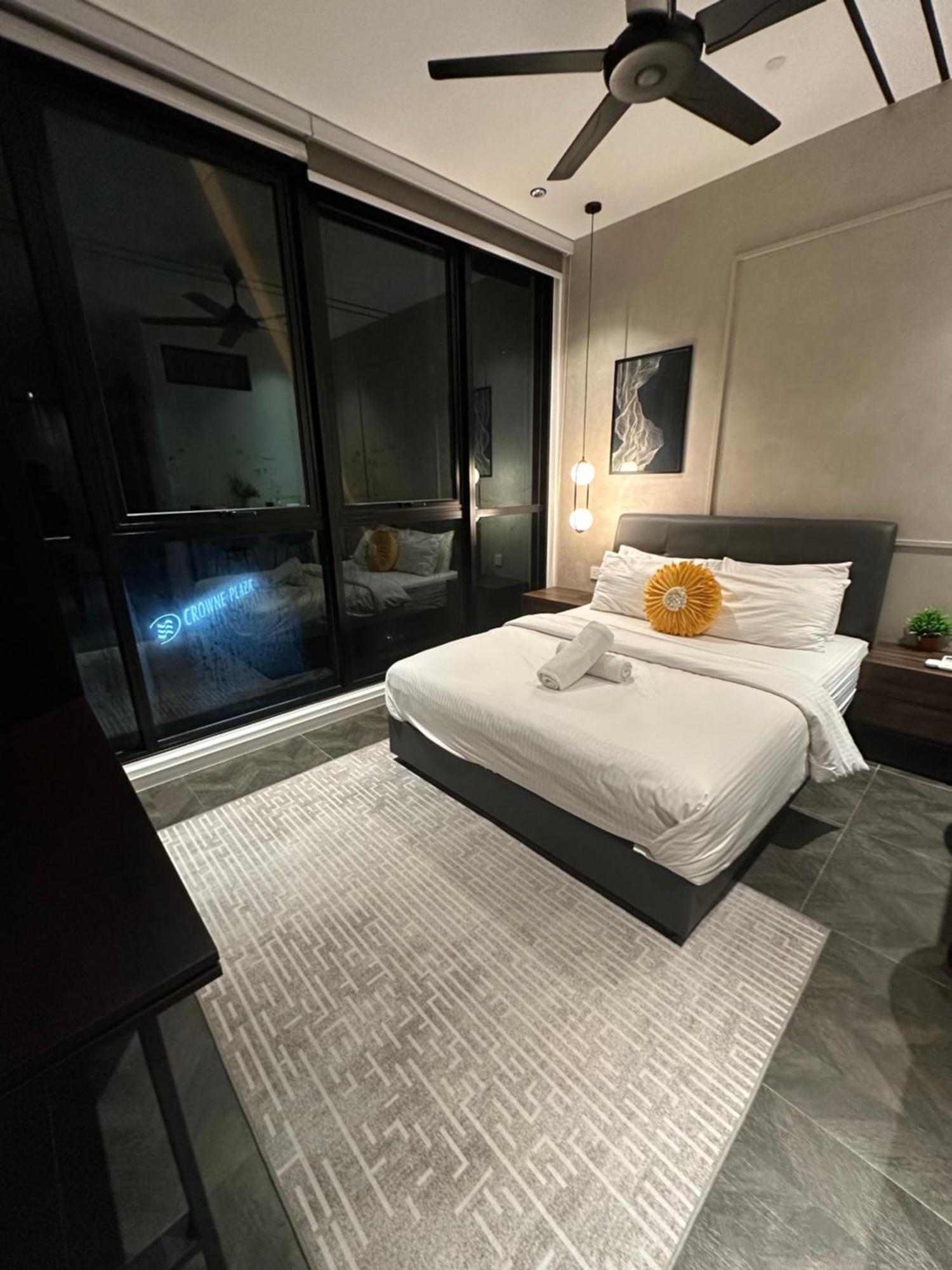 Scarletz Suites Klcc By Aura Kuala Lumpur Exterior foto